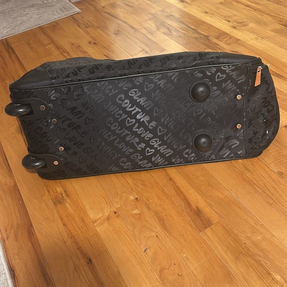 Juicy Couture carry on with wheels - Picture 9 of 9